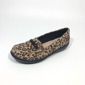 CollectionbyClarks AshlandBallot LoaferLeopard 6.5